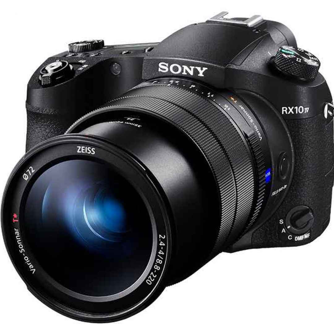 La nuova fotocamera Sony RX10 IV, ultraveloce con uno superzoom